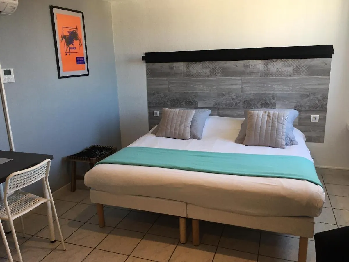 Residence Les Cordeliers Awinion 2*,